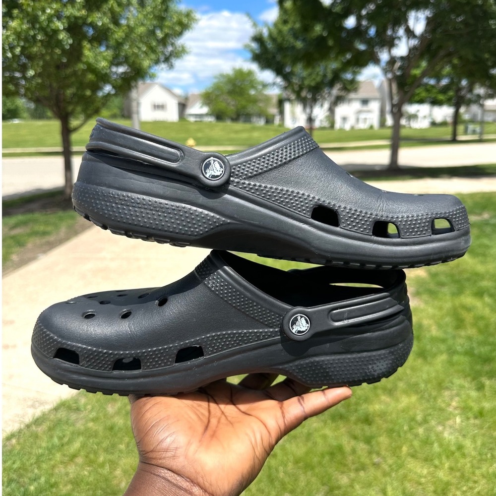 Crocs Adult Classic Clogs Unisex Size M10 W12 Black Sandals - Picture 11 of 12